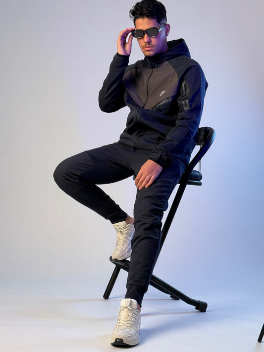 NIKE TECH WINDRUNNER 2026