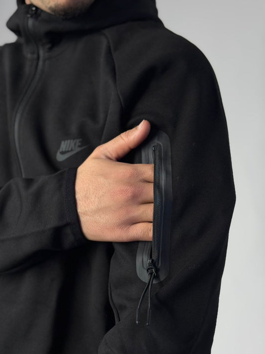 NIKE TECH 2026